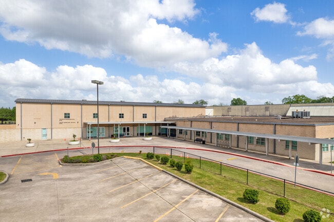 Ketelsen Elementary School serves students in pre-kindergarten through fifth grade.