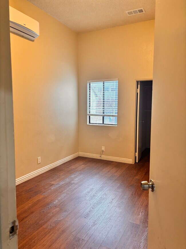 3221 Helen St, Emeryville, CA 94608 - photo 7