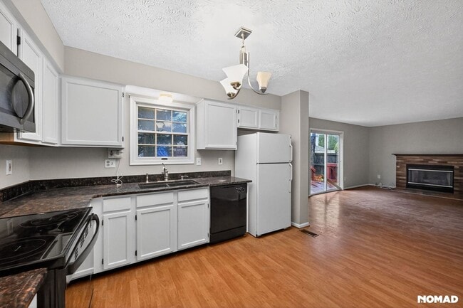 8204 Coneflower Way, Gaithersburg, MD 20877 - photo 4