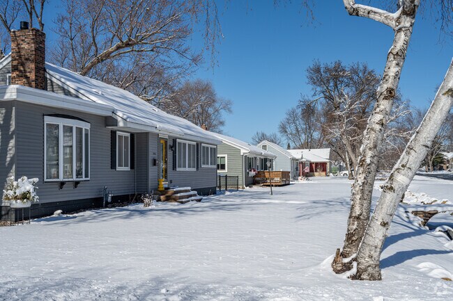 Rows of ranch style homes line many streets in Bayport.