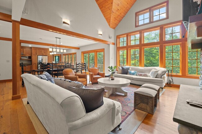 28 Yellow Birch Cir unit ID1262032P, Lincoln, NH 03251 - photo 2