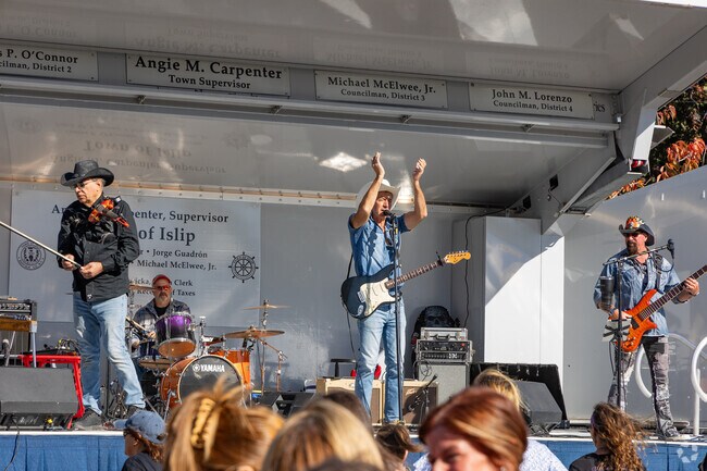 Great live music is always at The Apple Festival.