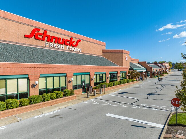Schnucks is the local supermarket many residents prefer to shop at in Heritage.