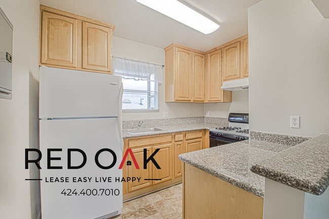 380 S Sierra Madre Blvd unit 2, Pasadena, CA 91107 - photo 2