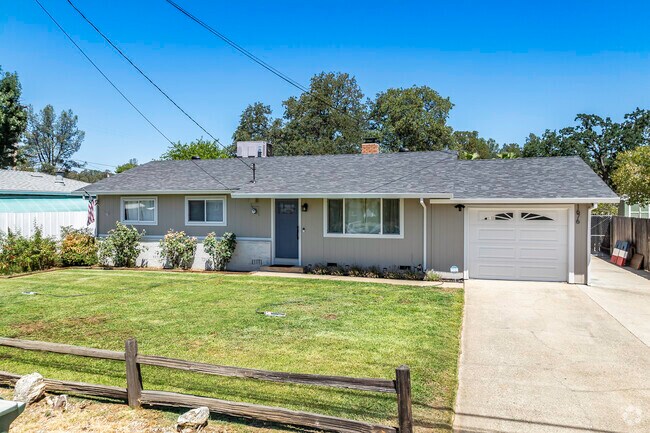 Some of the newer ranch-style homes in Mistletoe are built with only 1-car garages.