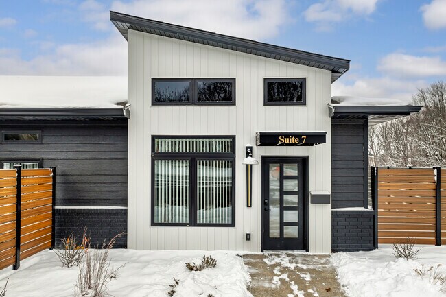 Ramblewood Suites, Lansing, MI 48917 - photo 4