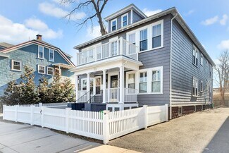 772 Centre St Unit 1, Boston, MA 02130