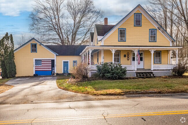There are many farmhouse style homes in Greenfield.