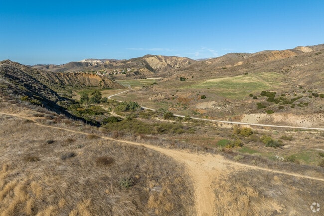The Las Llajas Trailhead in East Simi Valley has spectacular canyon and mountain views.