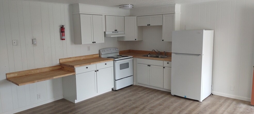 Forestdale Village, Knoxville, TN 37917 - photo 1