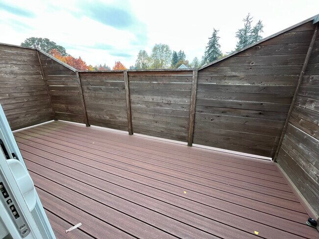 607 W 1st St, Newberg, OR 97132 - photo 6