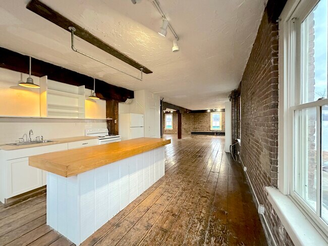 12 Front St unit 1, Newburgh, NY 12550 - photo 7