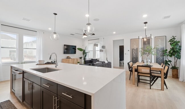 2311 Via Cami Ln, Houston, TX 77051 - photo 2