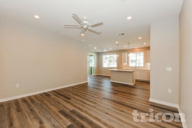 29375 Cumaru Ct, Winchester, CA 92596 - photo 2