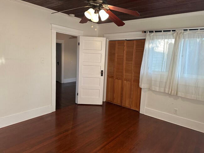 325 E Colorado Blvd, Monrovia, CA 91016 - photo 7