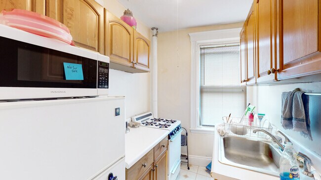 33 Walbridge St unit 12, Allston, MA 02134 - photo 5