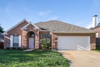 2805 Alcot Ln, Grand Prairie, TX 75052