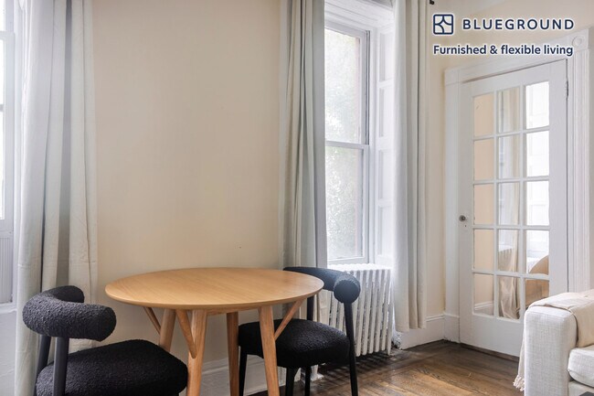 26 Jane St unit FL3-ID1973, New York, NY 10014 - photo 6