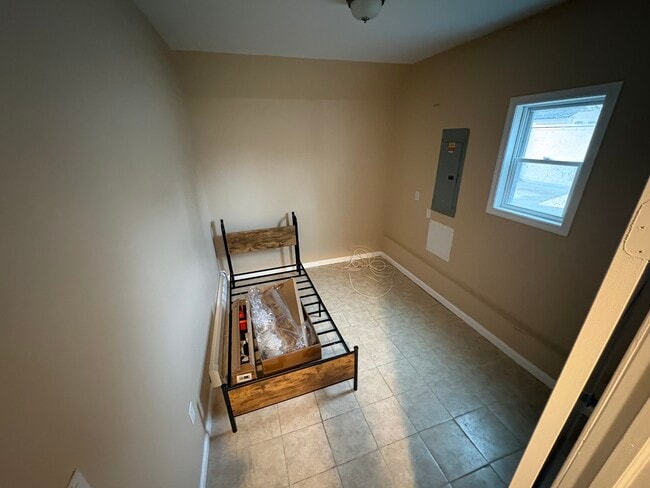 8 Mount Logan Ct unit 1, Farmingville, NY 11738 - photo 2