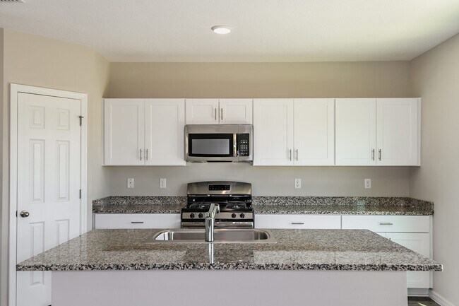 6044 Navona Way, Winter Haven, FL 33884 - photo 4