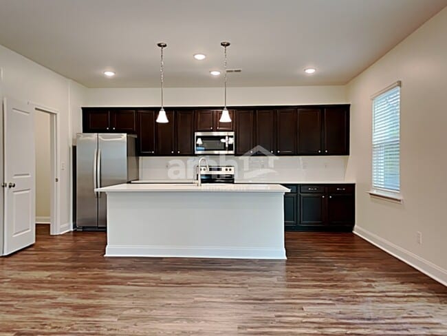 1120 Alice Smalls Rd, Mount Pleasant, SC 29466 - photo 4