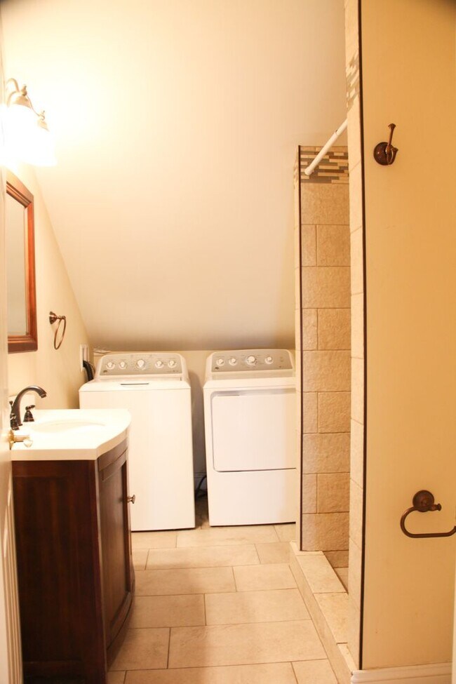 158 North St unit F, Burlington, VT 05401 - photo 3