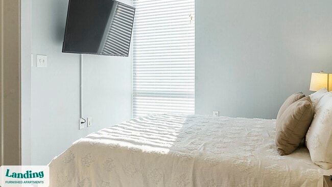 335 W 9th St unit 148, Indianapolis, IN 46202 - photo 4