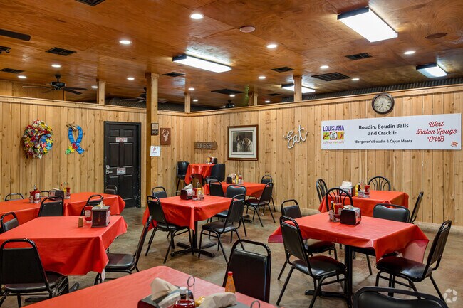 Grab dinner to go, or eat in at Bergeron’s Boudin and Cajun Meats in West Baton Rouge Parish.