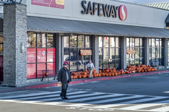 Briarcrest locals have access to Safeway and QFC in the neighborhood.