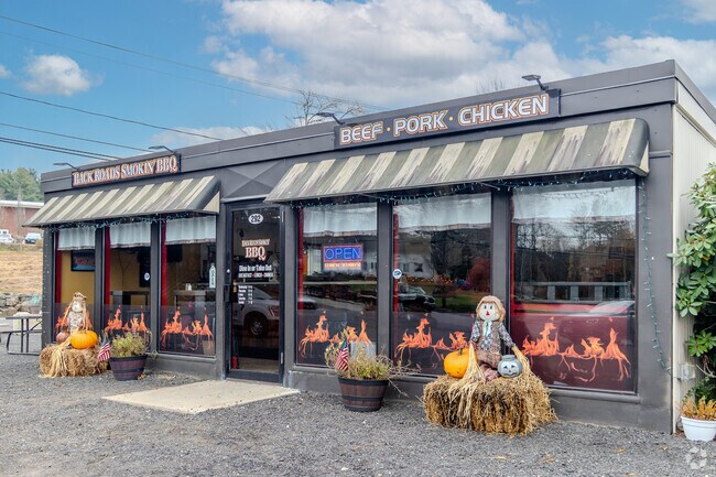 If you are a lover of smoked meals, come to Backroads Smokin' BBQ in Crystal Lake.