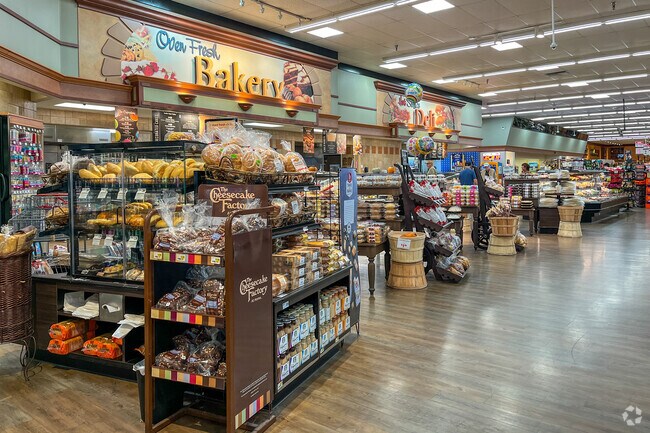 Stater Bros Markets supplies fresh products and daily essentials for Sun City Palm Desert.