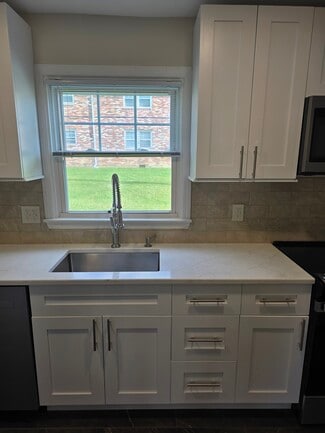 136 N Chestnut St Unit 10A, New Paltz, NY 12561