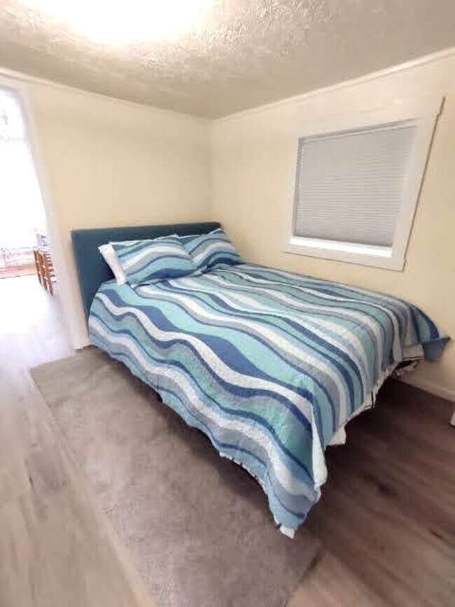 135 S 8th St, Lakeside, OR 97449 - photo 7