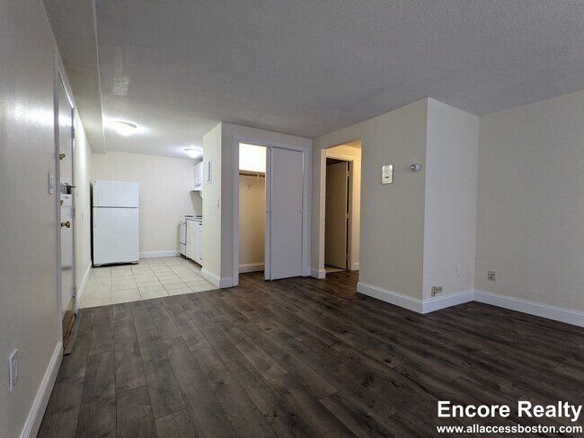 90 Gardner St unit 14, Allston, MA 02134 - photo 2