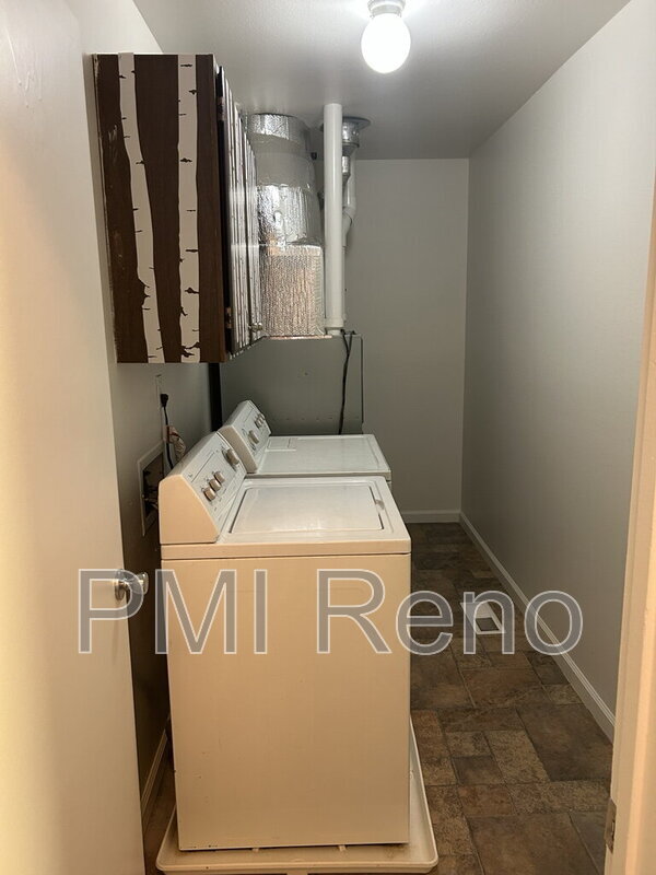 933 Glen Meadow Dr, Sparks, NV 89434 - photo 5