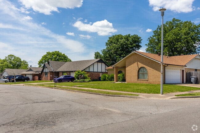 The streets in Park Plaza East offer large streets making parking a breeze.