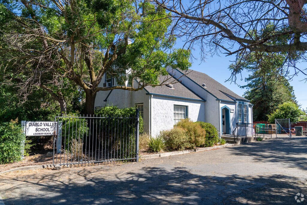 Diablo Valley School is located in Concord, CA.