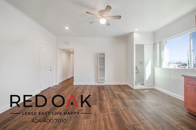 1847 1/2 W Florence Ave unit 204, Los Angeles, CA 90047 - photo 6