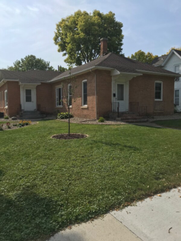 303 State St, Mankato, MN 56001