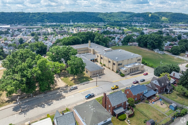 Learn from experts at Roy A. Hunt Elementary School.