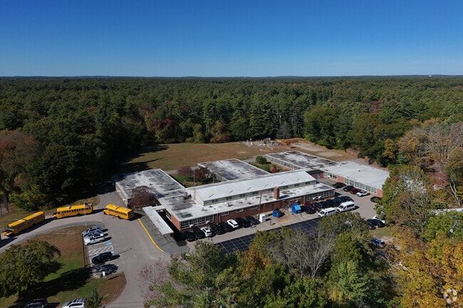 L.G. Nourse Elementary School in Norton offers a rustic setting and modern classes.