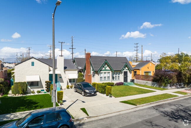 Crime in Chesterfield Square is slightly above the national average.