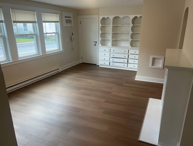 566 Bay St Unit 1, Taunton, MA 02780