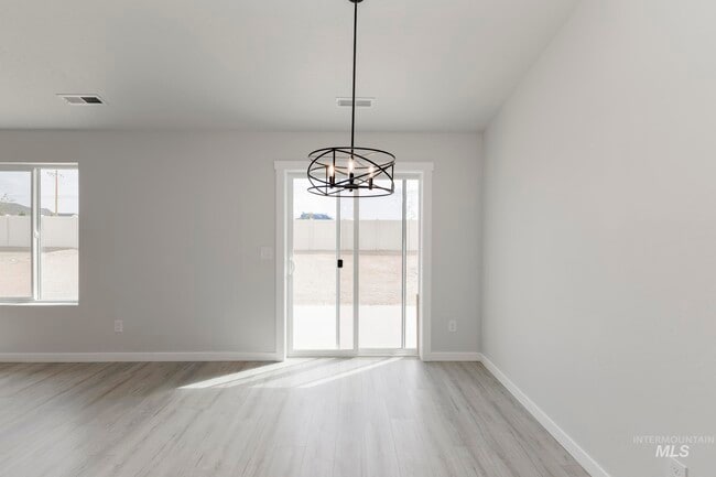 18152 N Azalea Ave, Nampa, ID 83687 - photo 2