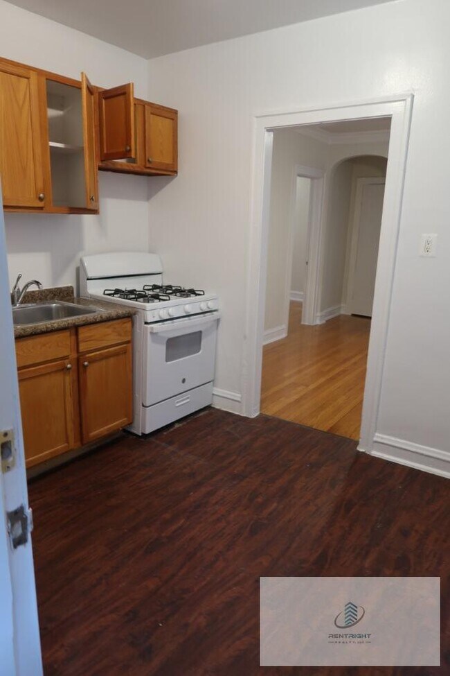 4477 N Elston Ave unit 4509-2B, Chicago, IL 60630 - photo 6