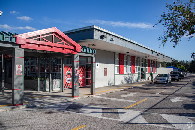 Witter Elementary School provides education in the neighborhood of 
University Square.