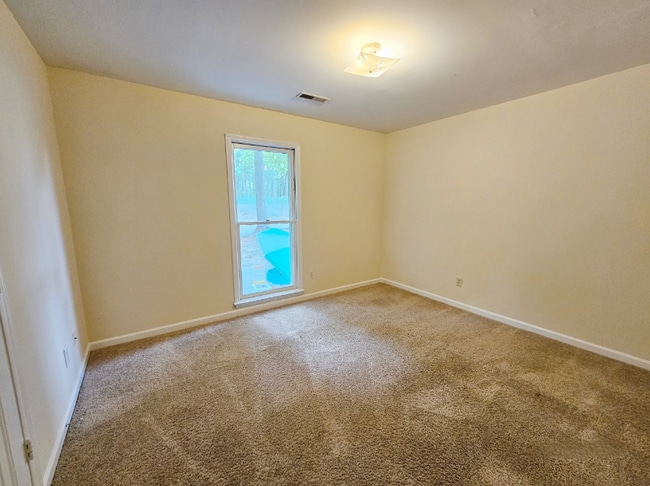 1421 Bogart St, Greensboro, NC 27405 - photo 2