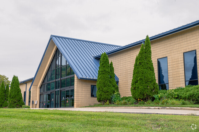 Darrell L. Hines Academy provides education in the neighborhood of 
Menomonee River.