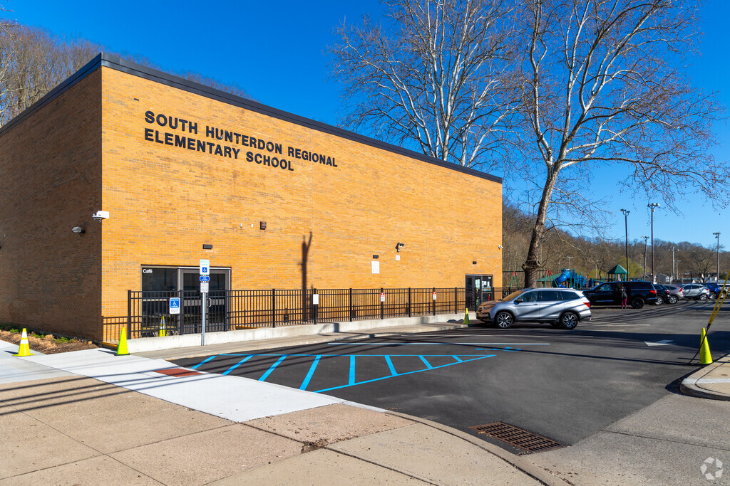 Students in Hunterdon County attend South Hunterdon Regional Elementary School.