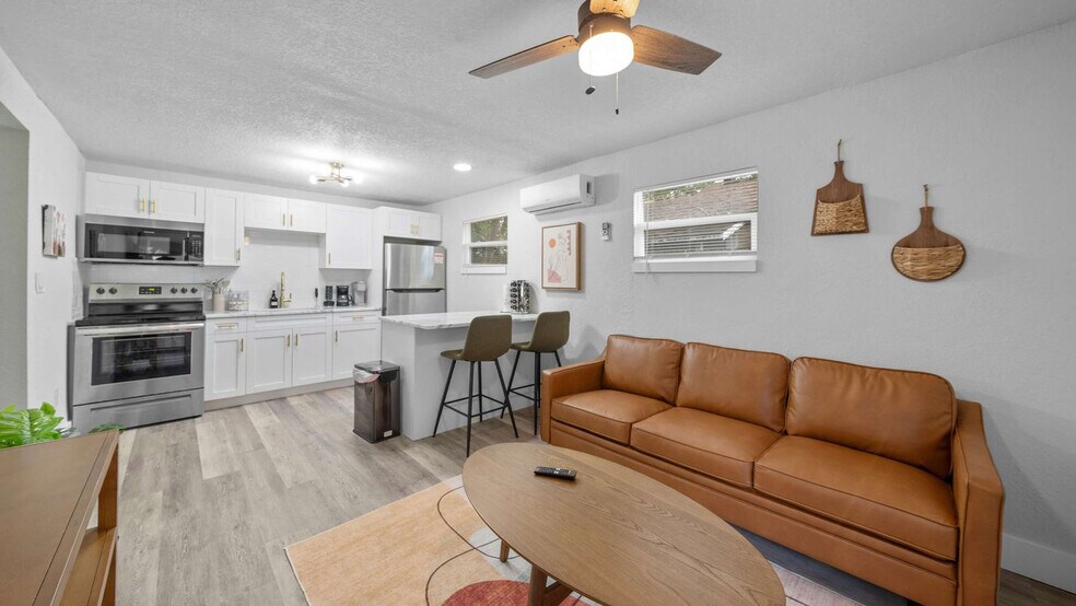 1007 E Comanche Ave unit ID1271933P, Tampa, FL 33604 - photo 1